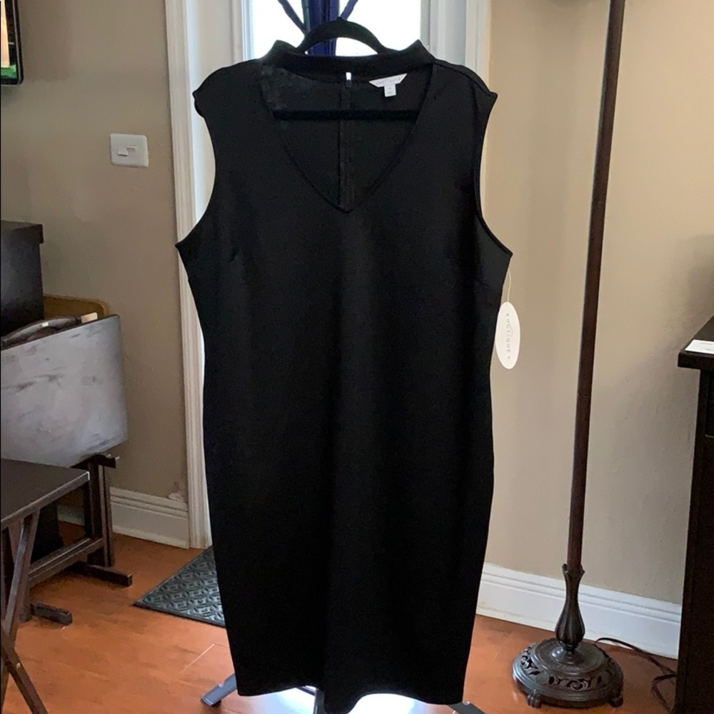 Little Black Dress. Sexy Collared V-Neck.New!